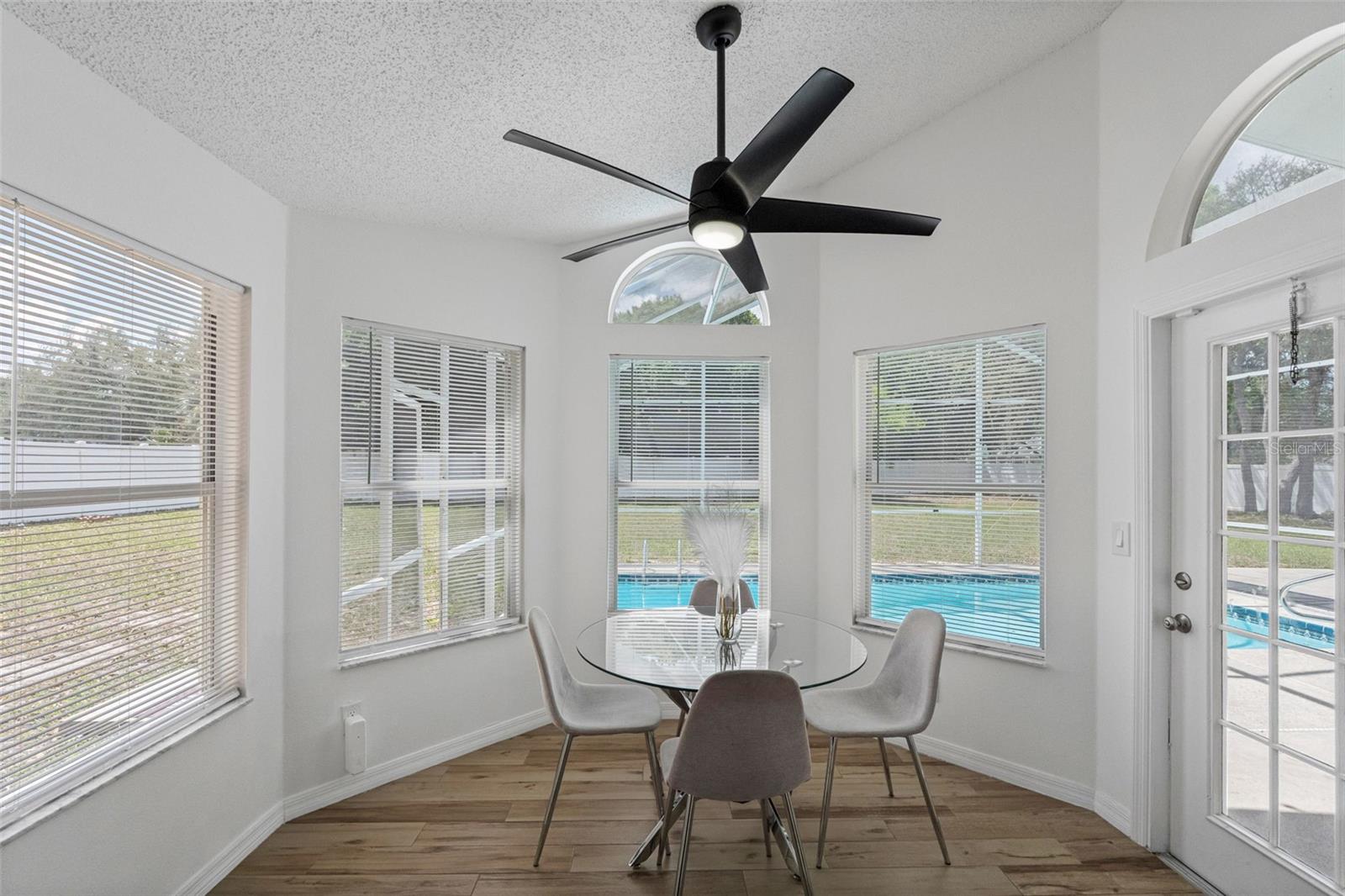 PADRONS WEST LINDEN ESTATES - Residential