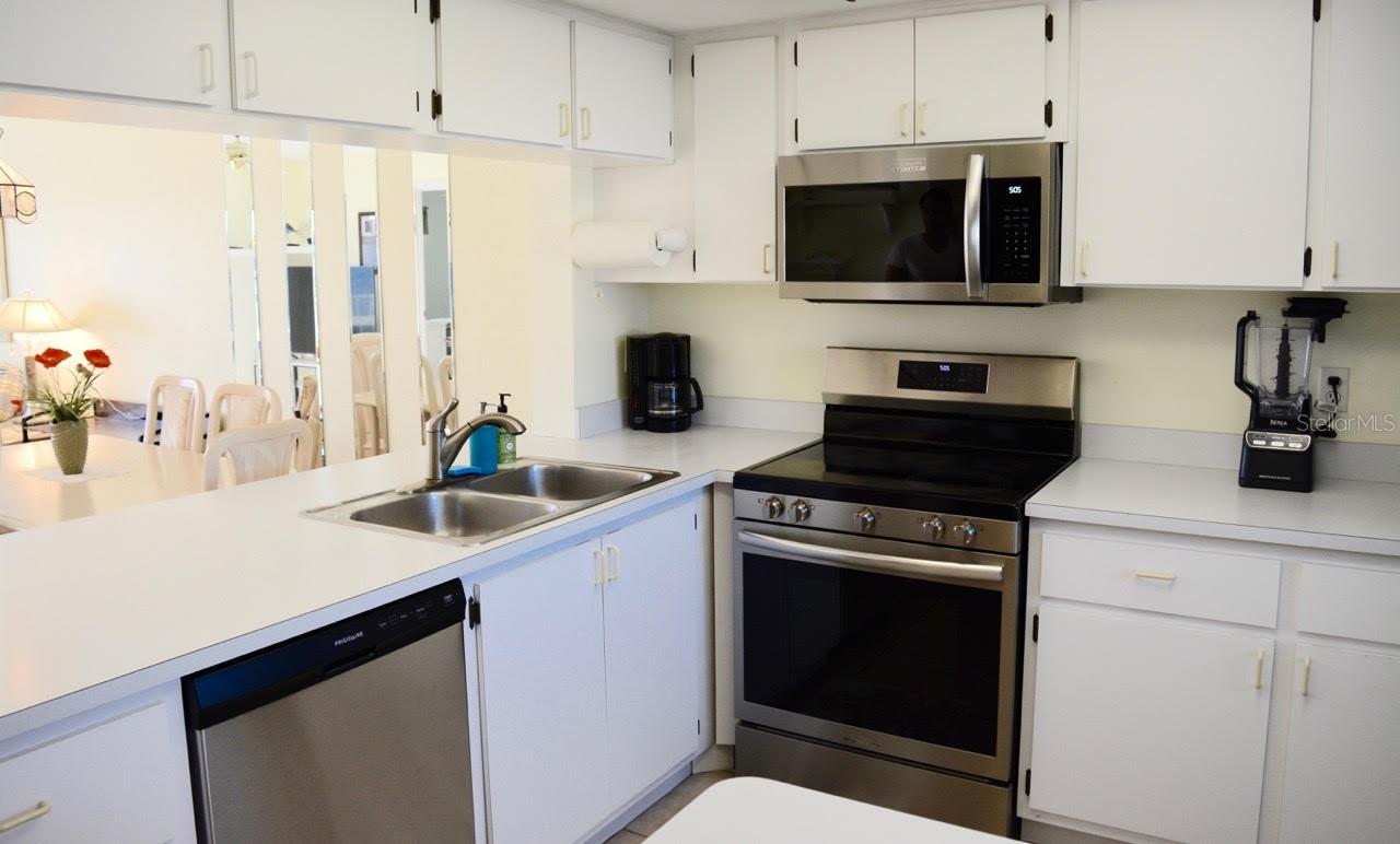 EGRET POINTE PH 02 - Residential