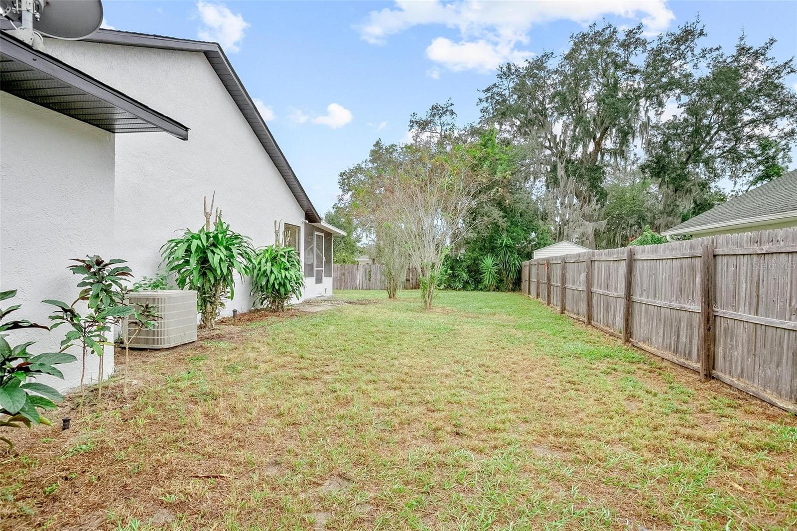 DELTONA LAKES UN 27 - Residential