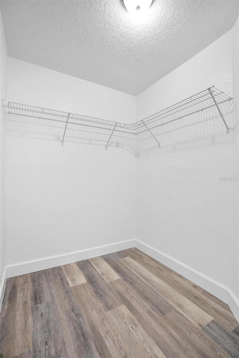 DELTONA LAKES UN 27 - Residential