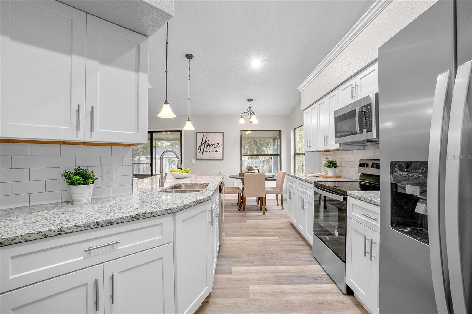 DELTONA LAKES UN 27 - Residential