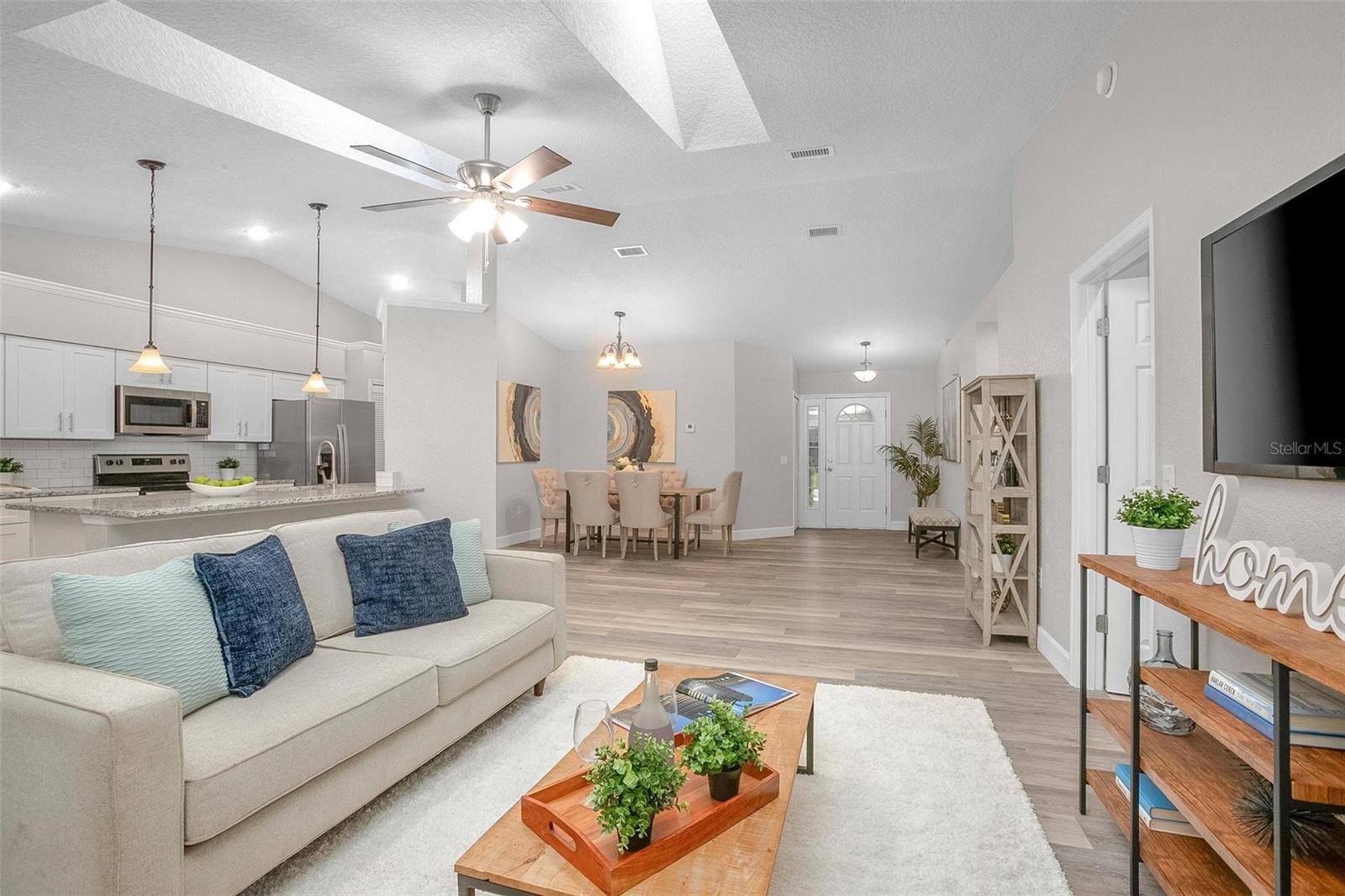 DELTONA LAKES UN 27 - Residential