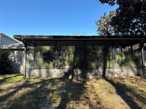 A home in LAND O LAKES