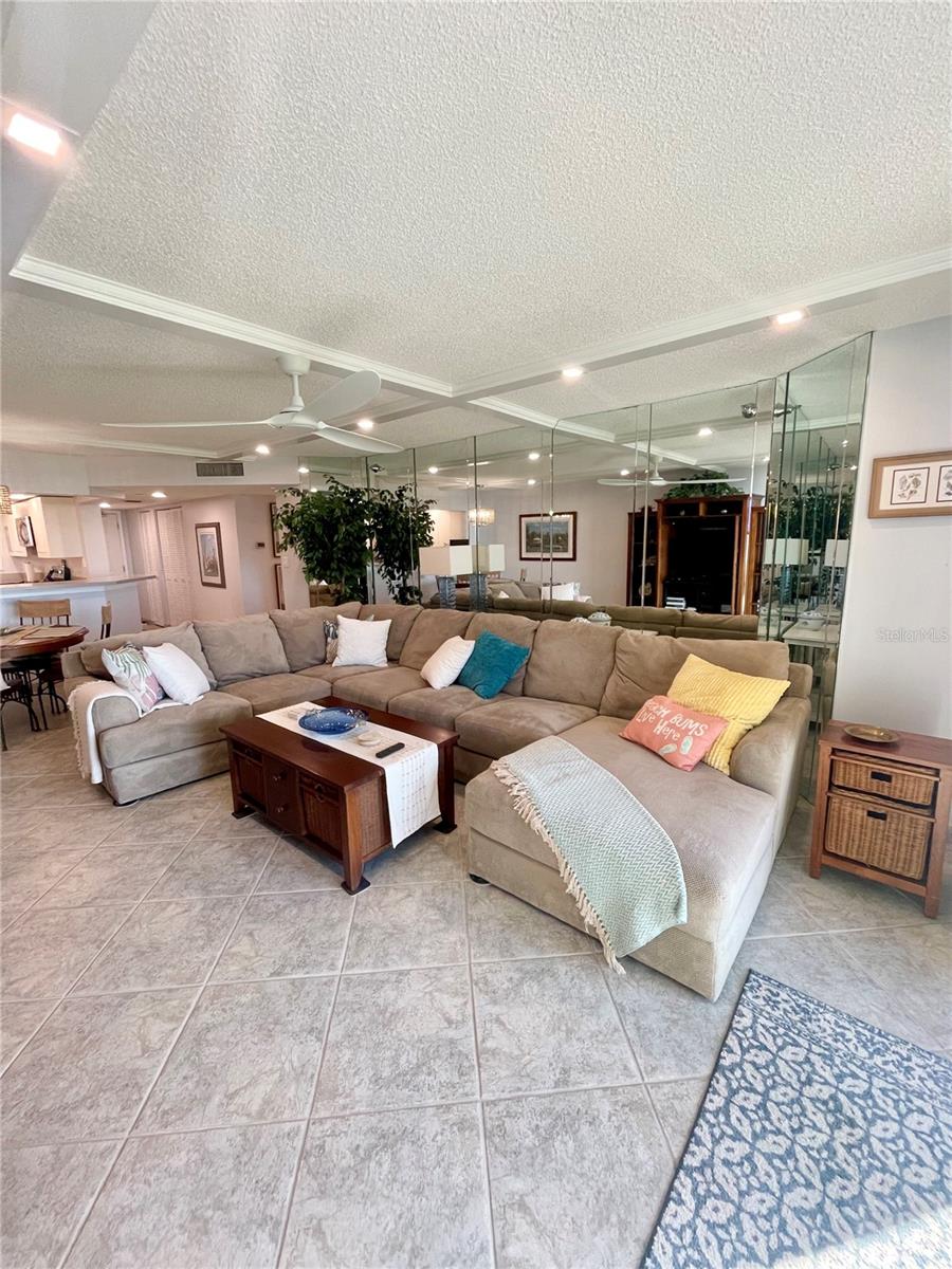 LIGHTHOUSE TOWERS CONDO - Residential Lease