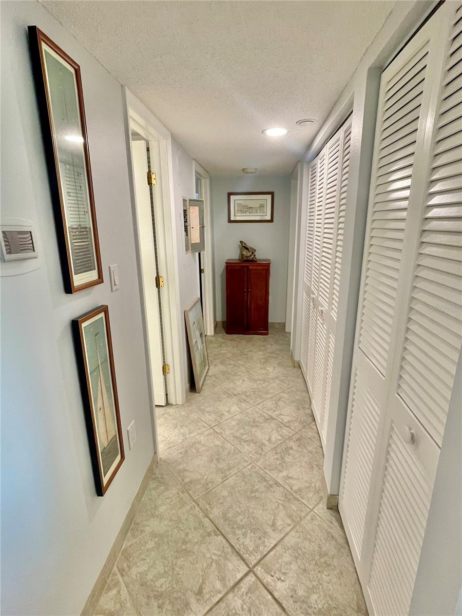 LIGHTHOUSE TOWERS CONDO - Residential Lease