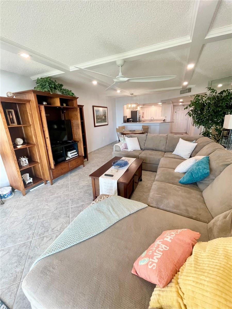 LIGHTHOUSE TOWERS CONDO - Residential Lease