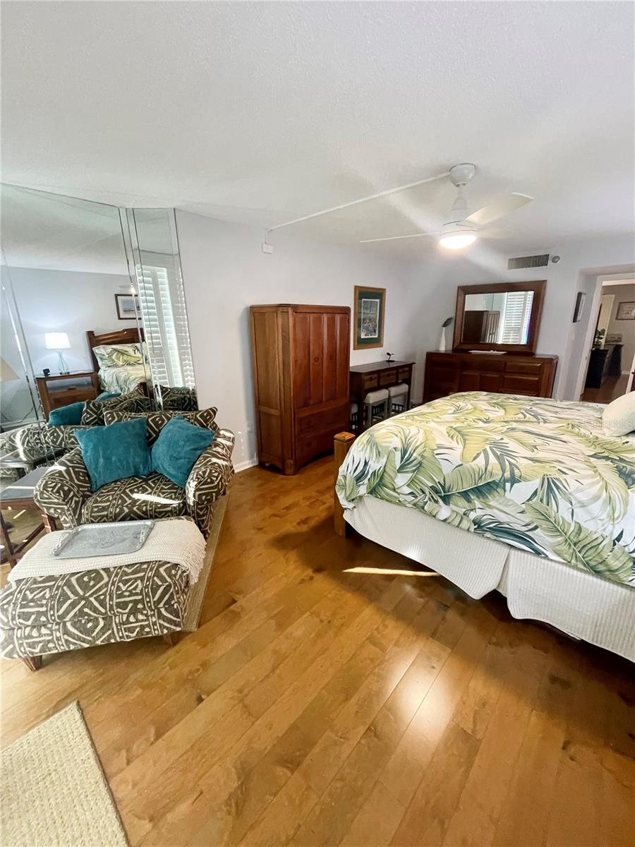 LIGHTHOUSE TOWERS CONDO - Residential Lease