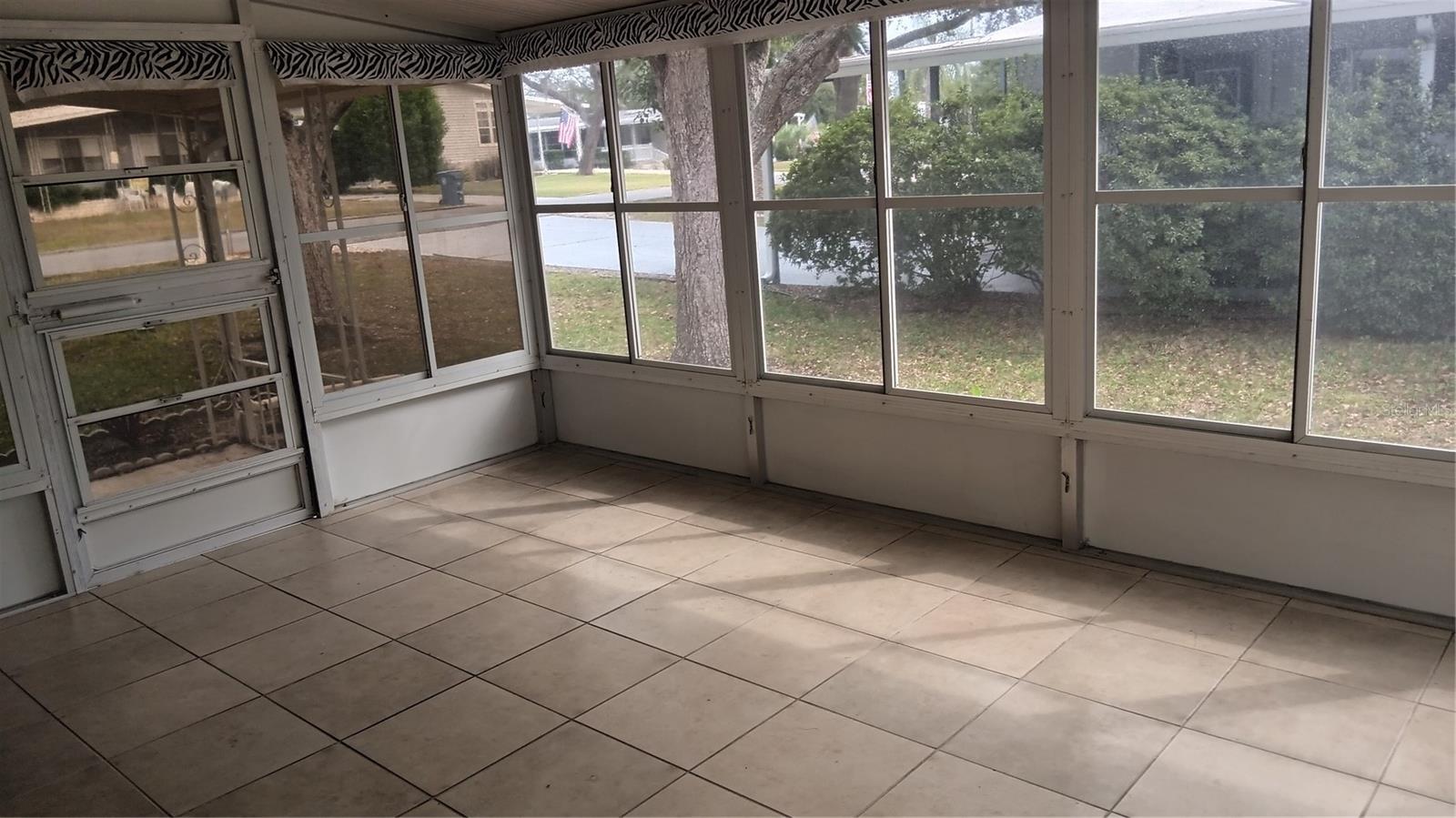 HIGH POINT MOBILE HOME SUB - Residential