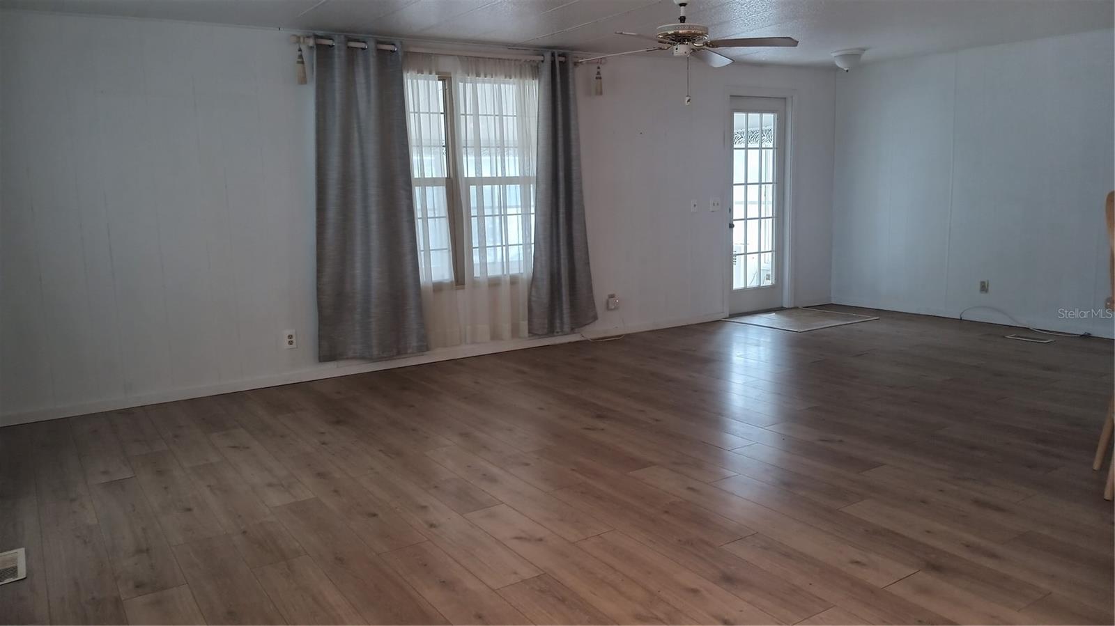 HIGH POINT MOBILE HOME SUB - Residential