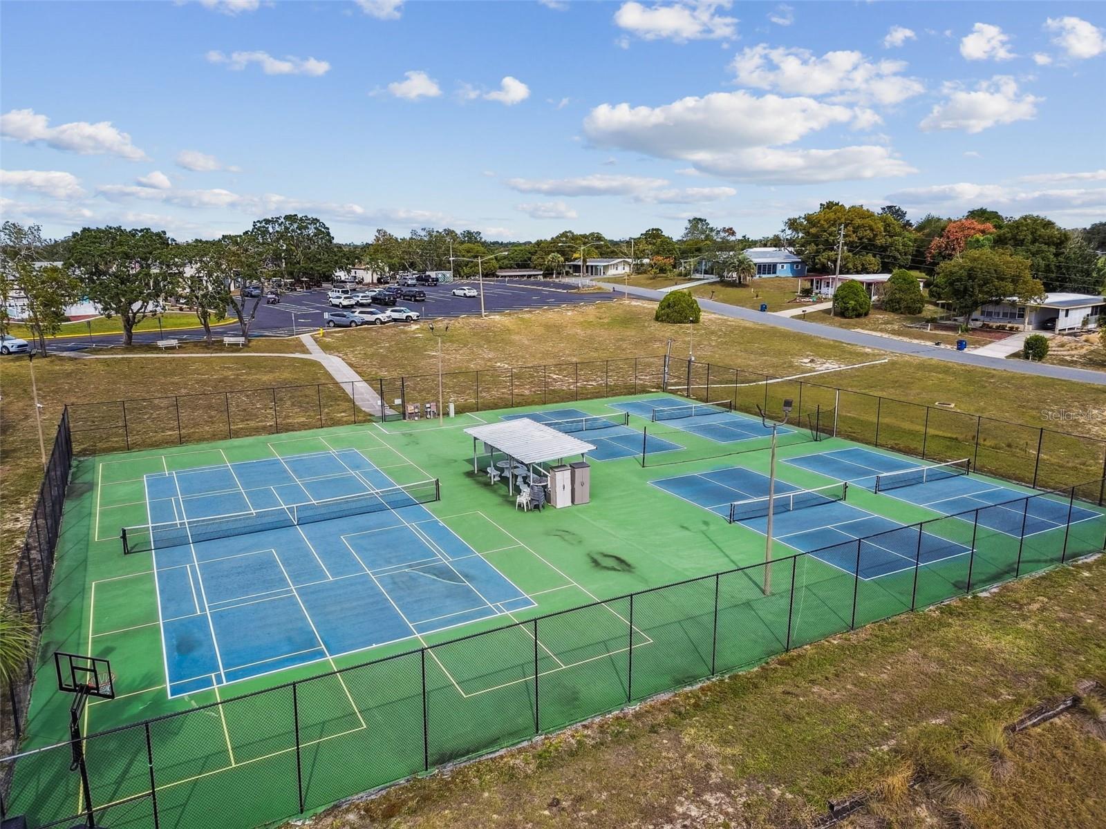 HIGH POINT MOBILE HOME SUB - Residential