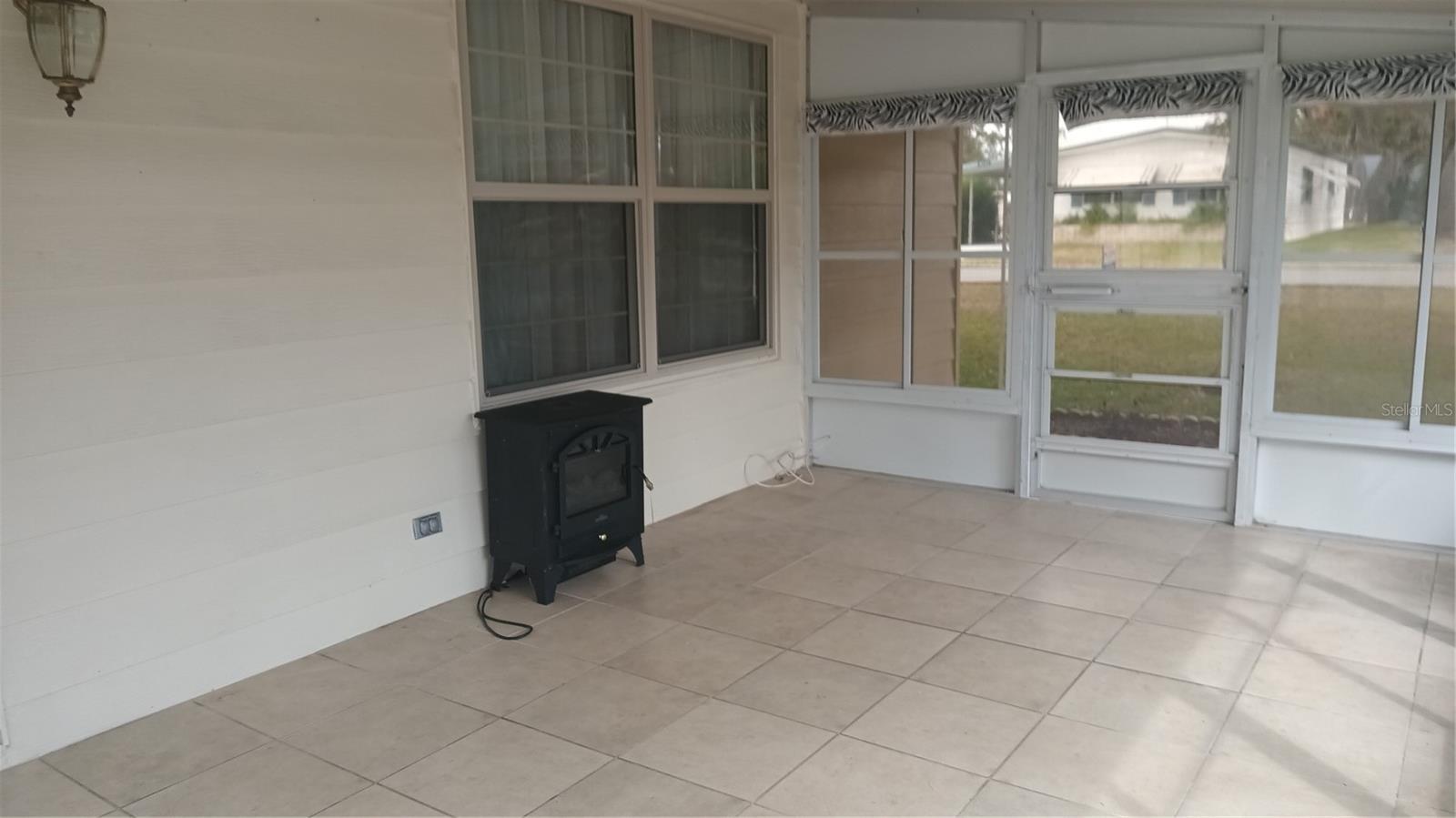 HIGH POINT MOBILE HOME SUB - Residential