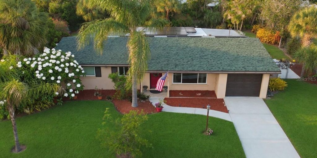Photo of 2609 Darwin Avenue, Sarasota, FL 34239 (MLS # A4695205)