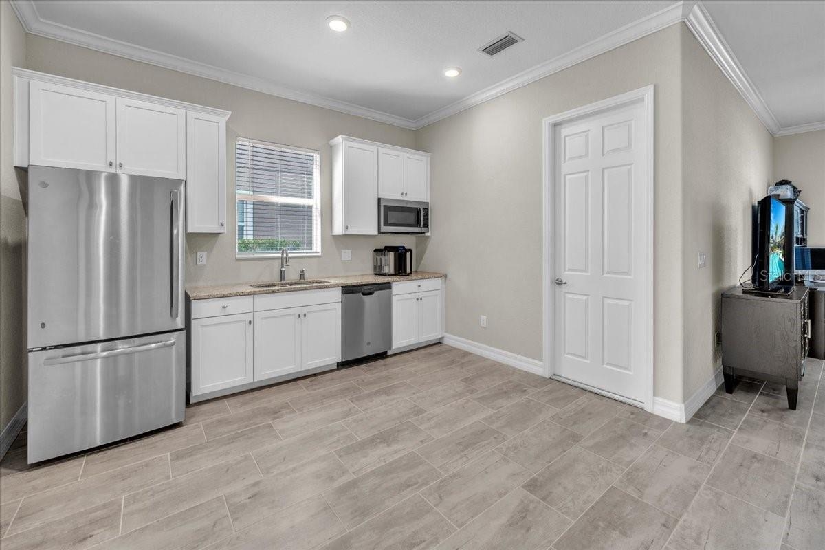 ARBOR GRANDE - Residential Lease