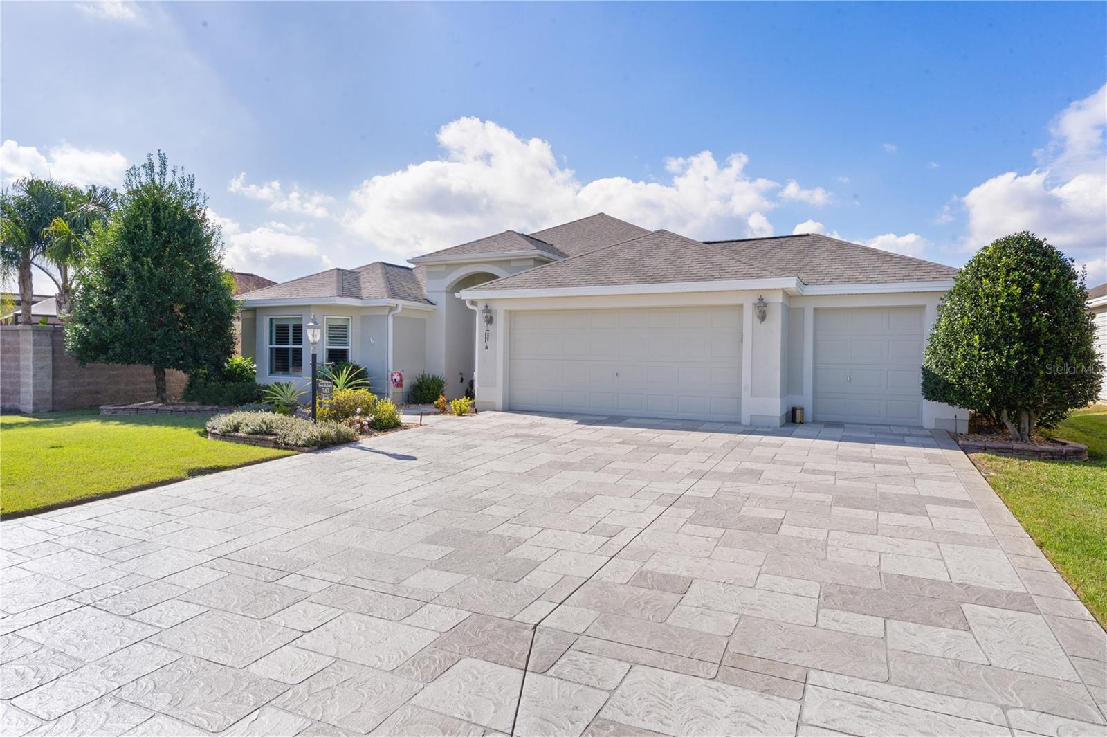 747 BRADFORD LOOP
