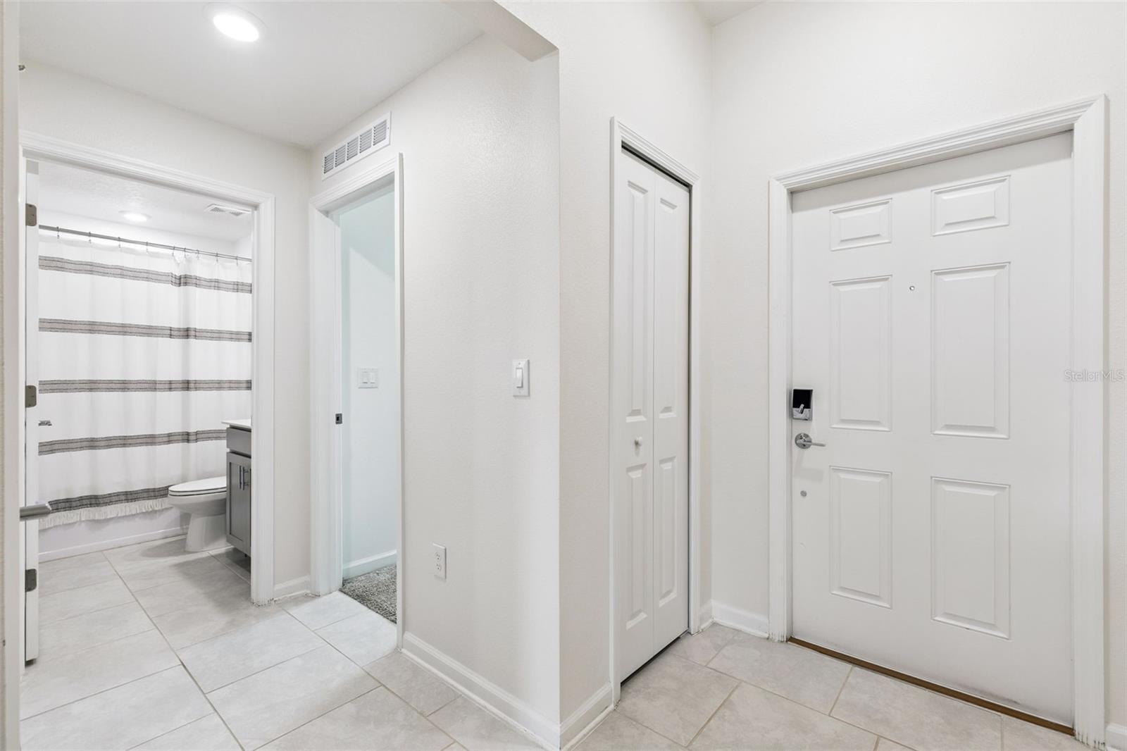 TRINITY LAKES - Residential