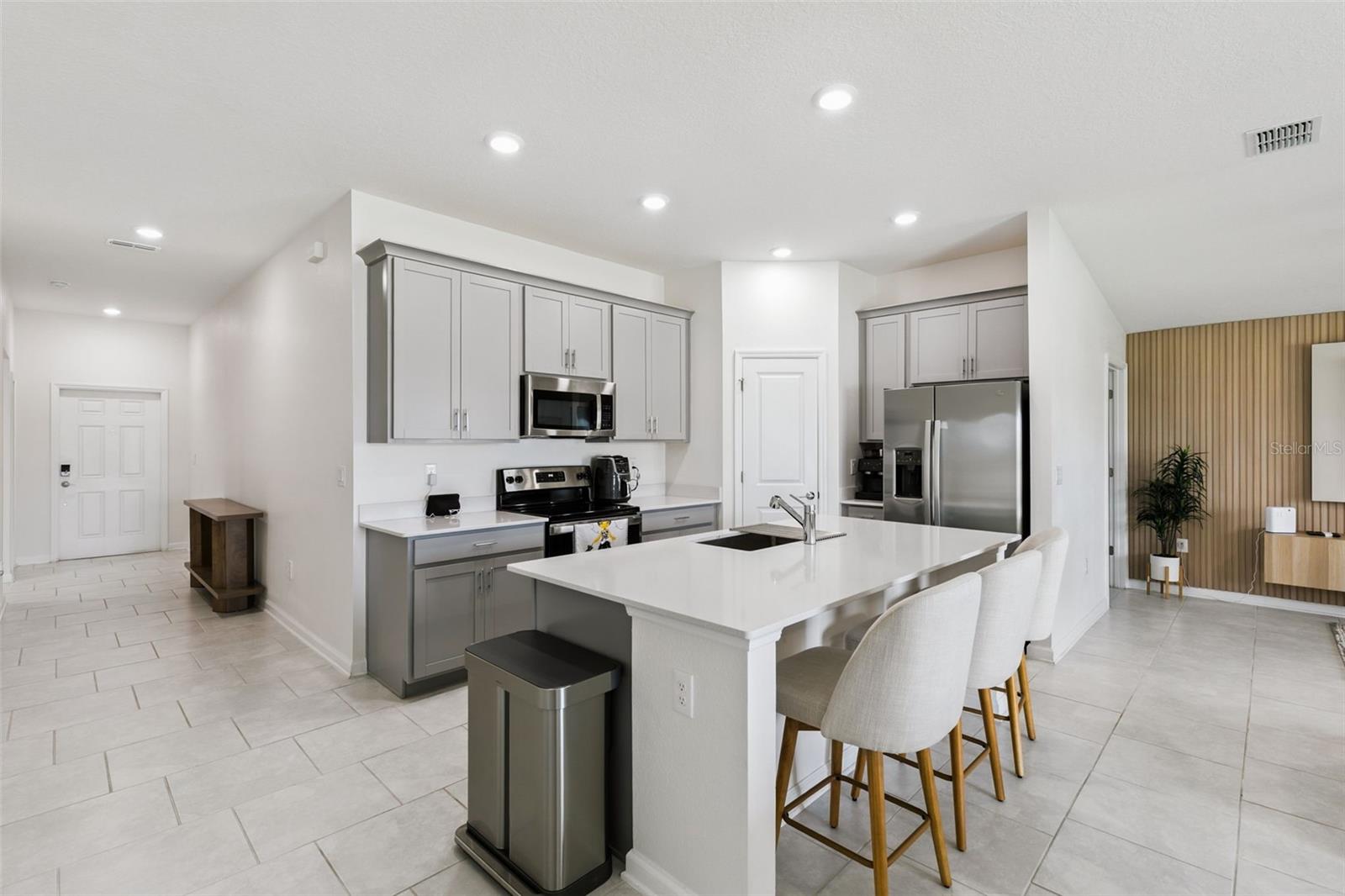 TRINITY LAKES - Residential