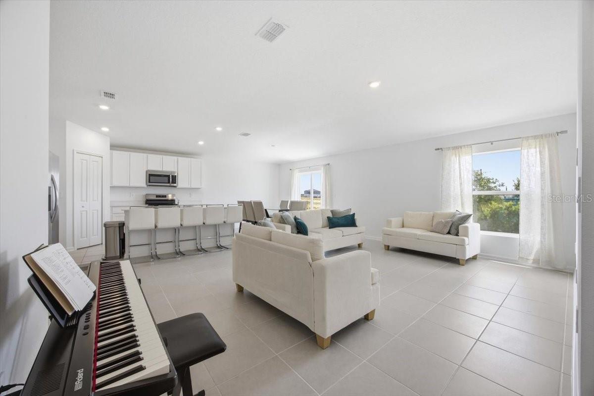 HUNT CLUB/LK WALES PH 1 - Residential