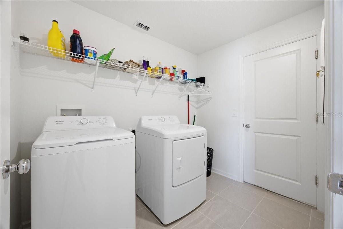 HUNT CLUB/LK WALES PH 1 - Residential