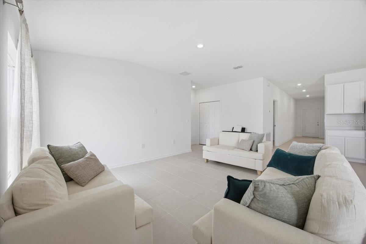 HUNT CLUB/LK WALES PH 1 - Residential