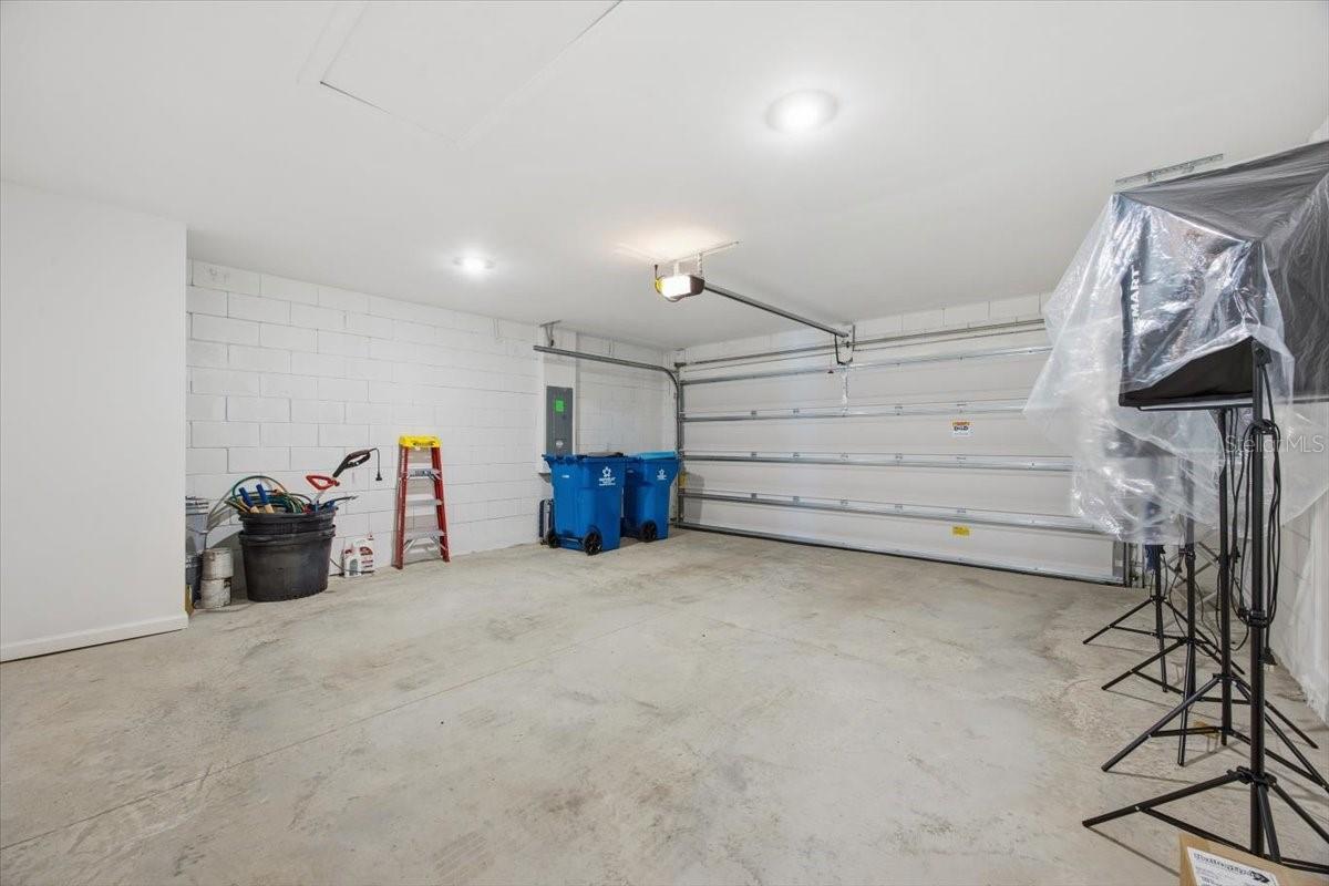 HUNT CLUB/LK WALES PH 1 - Residential