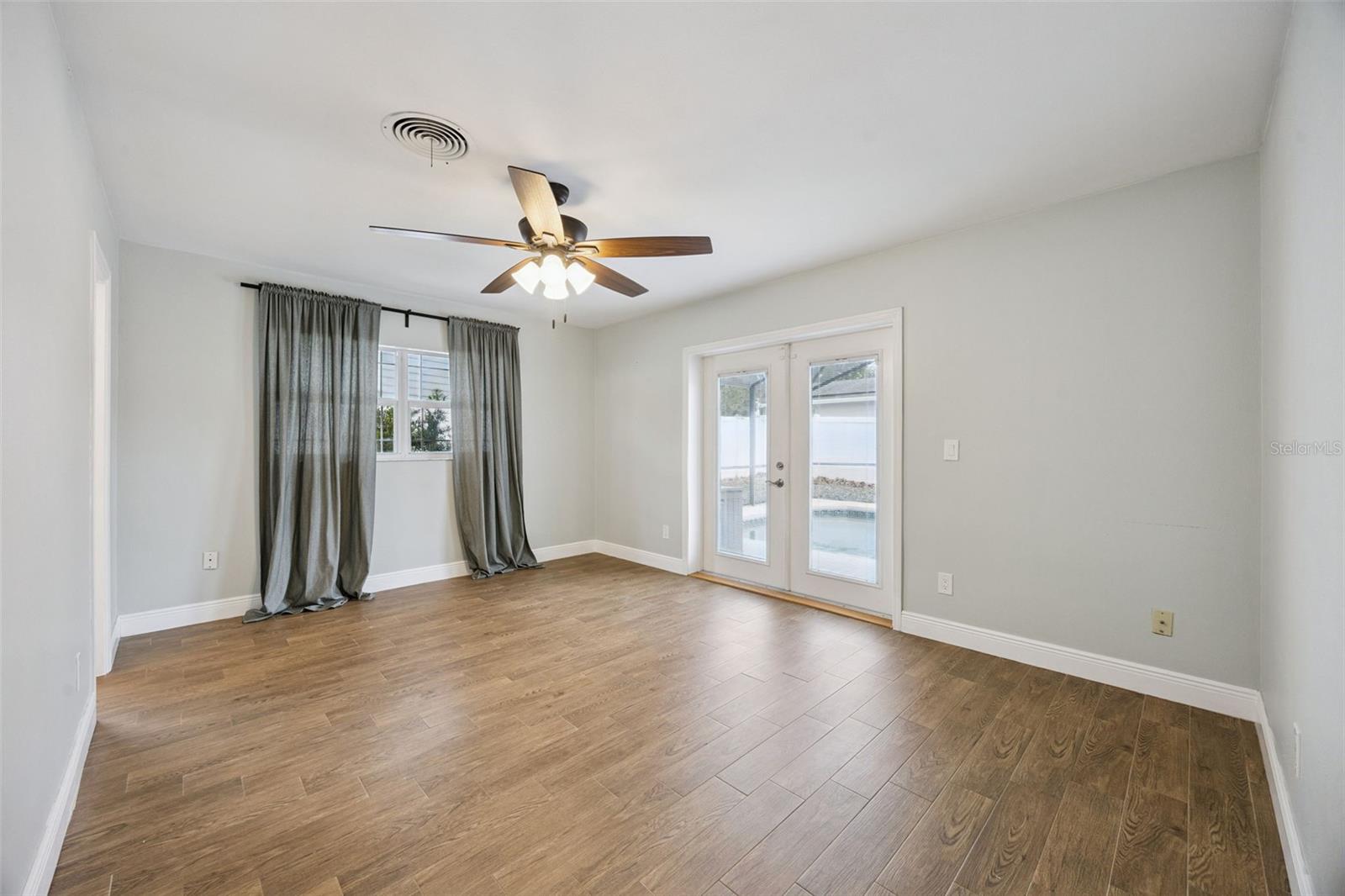 MINNEHAHA SHORES - Residential