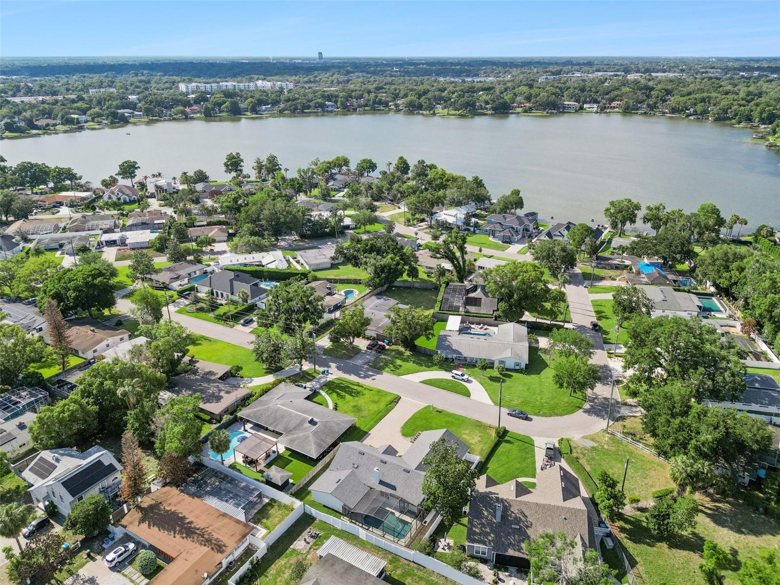 MINNEHAHA SHORES - Residential