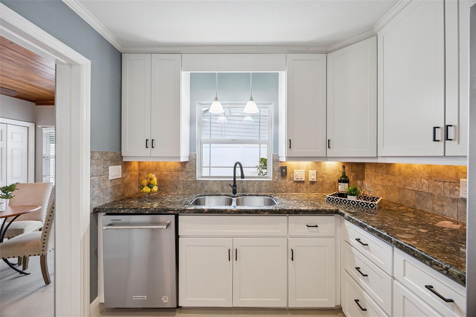 MINNEHAHA SHORES - Residential