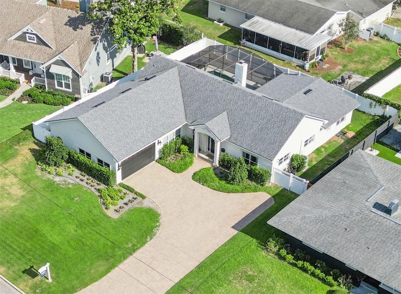 24 MINNEHAHA CIR