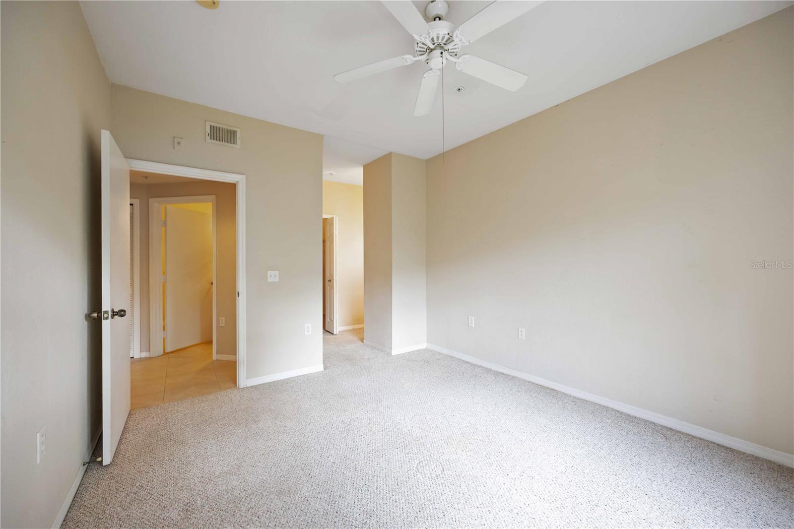 SERENADE ON PALMER RANCH - Residential Lease