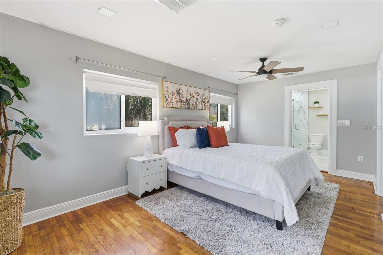 LAKE MOLLY - Residential