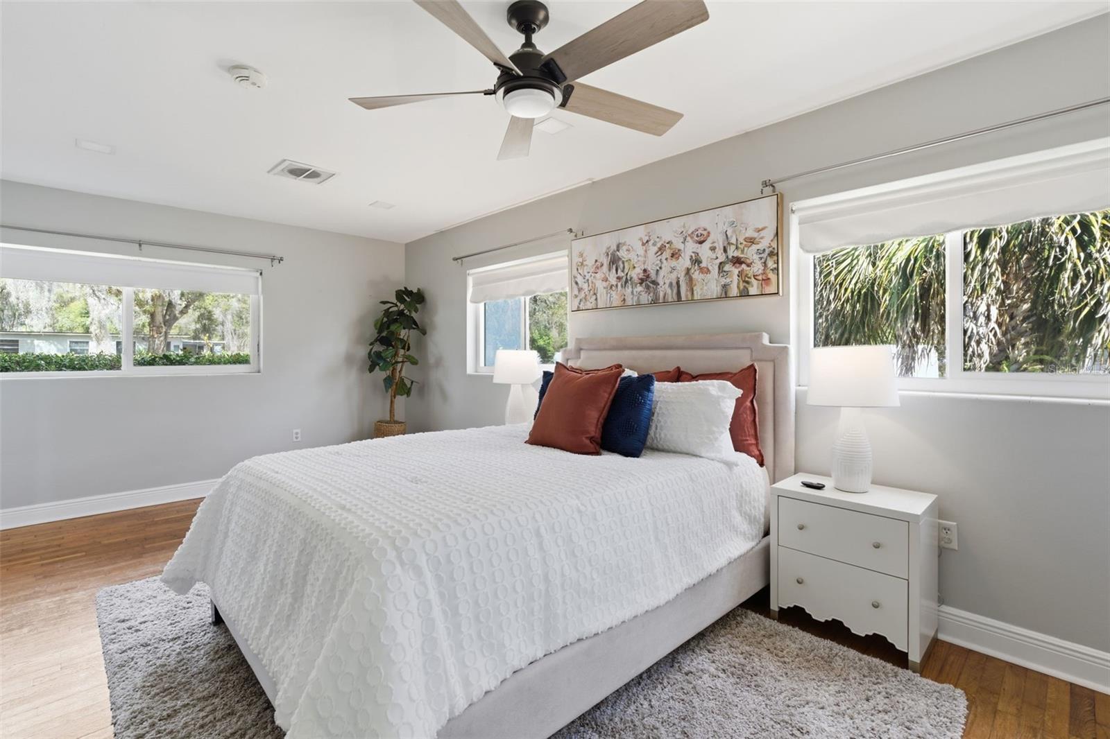 LAKE MOLLY - Residential