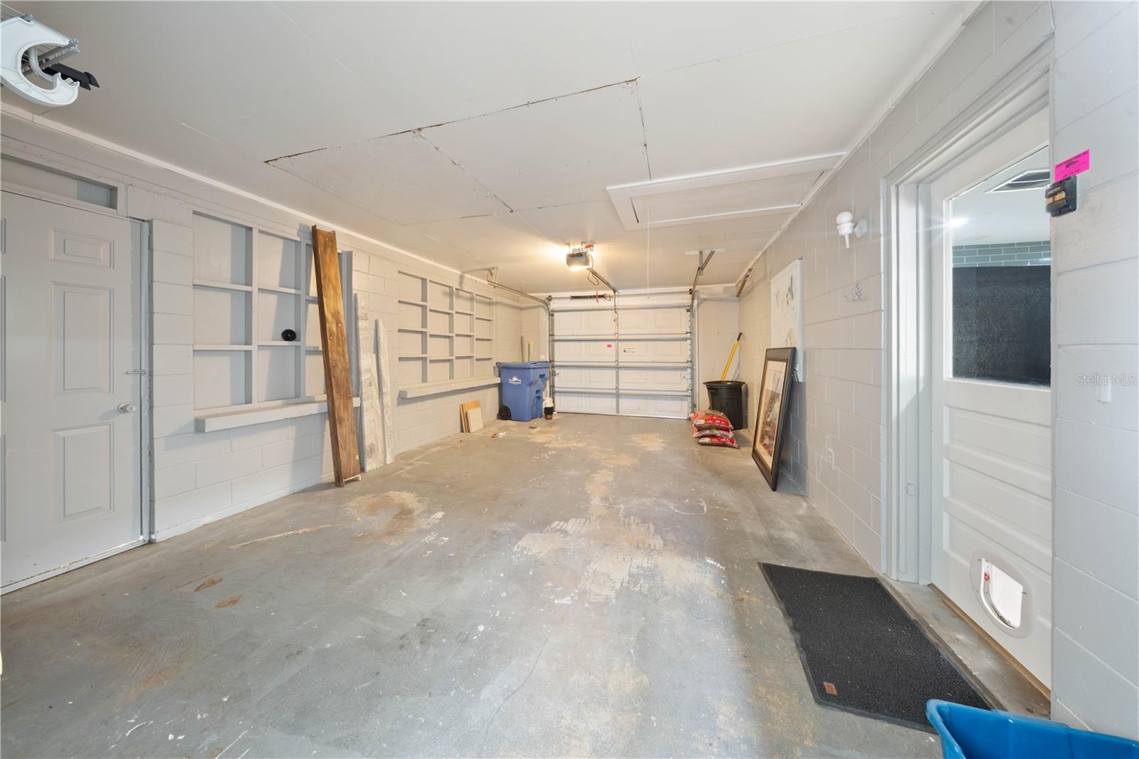 LAKE MOLLY - Residential