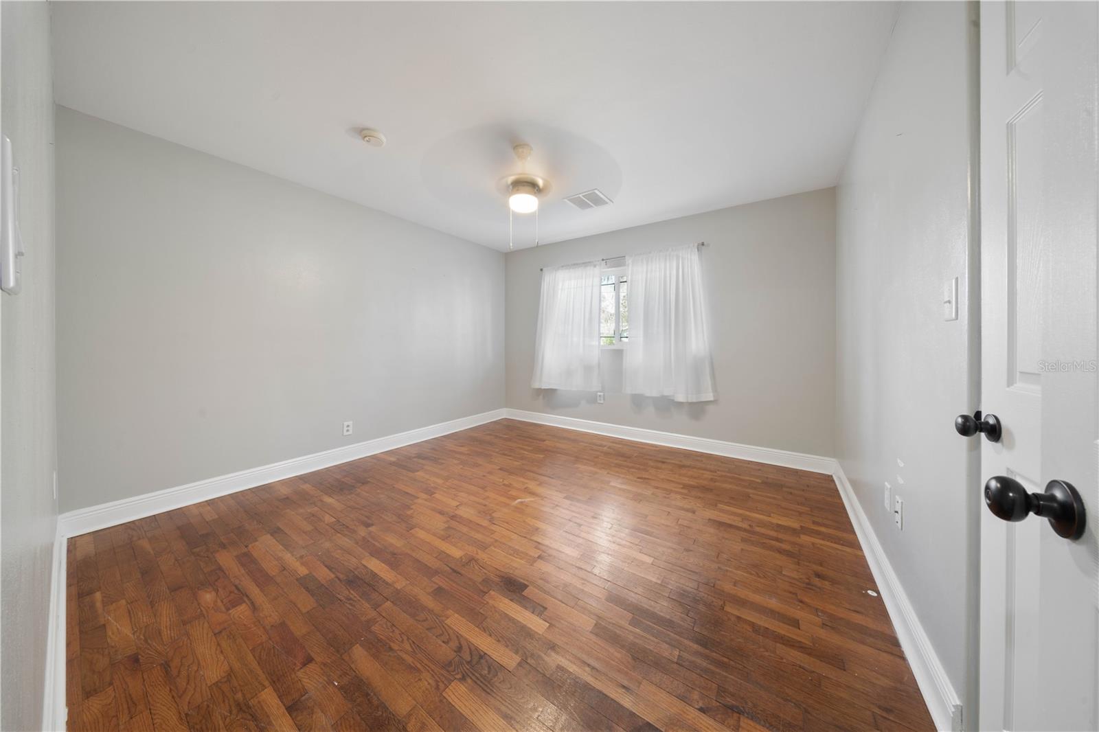 LAKE MOLLY - Residential