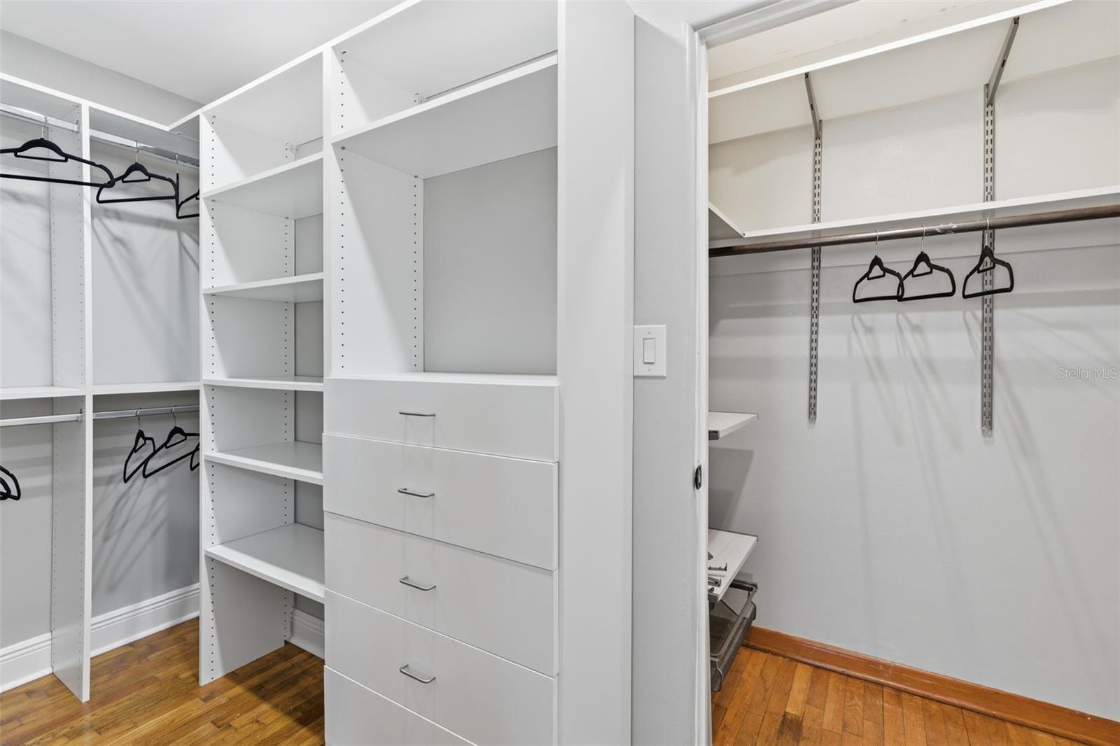 LAKE MOLLY - Residential