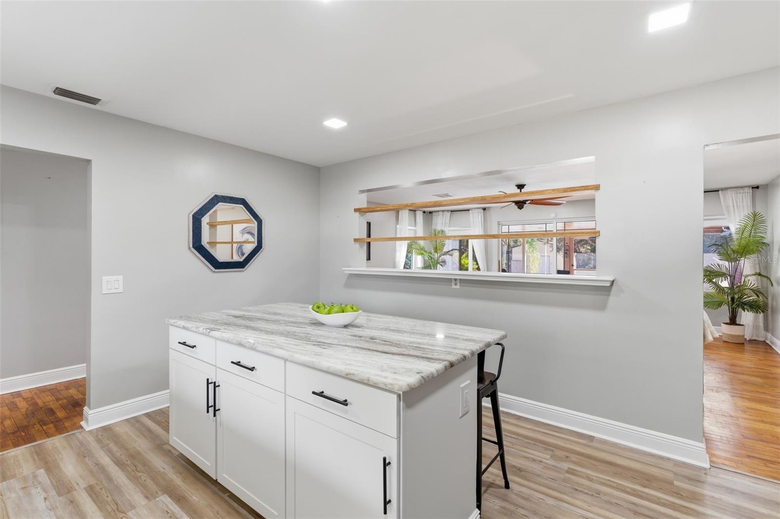 LAKE MOLLY - Residential