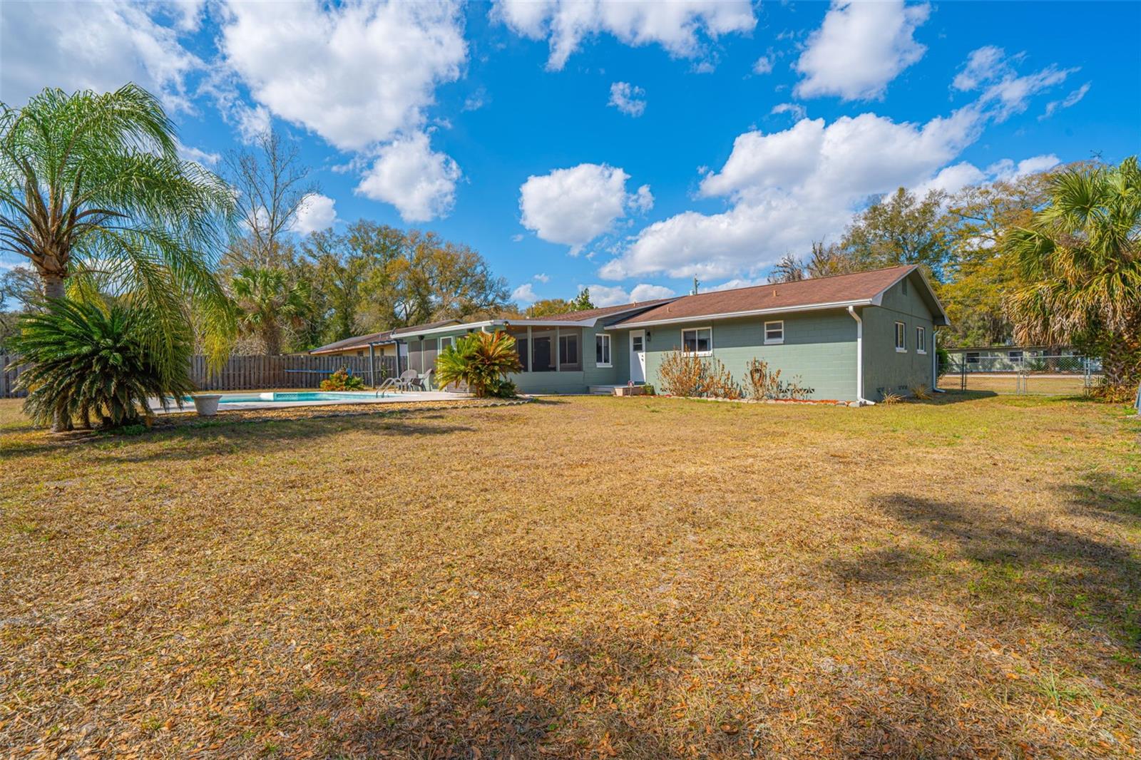 LAKE MOLLY - Residential