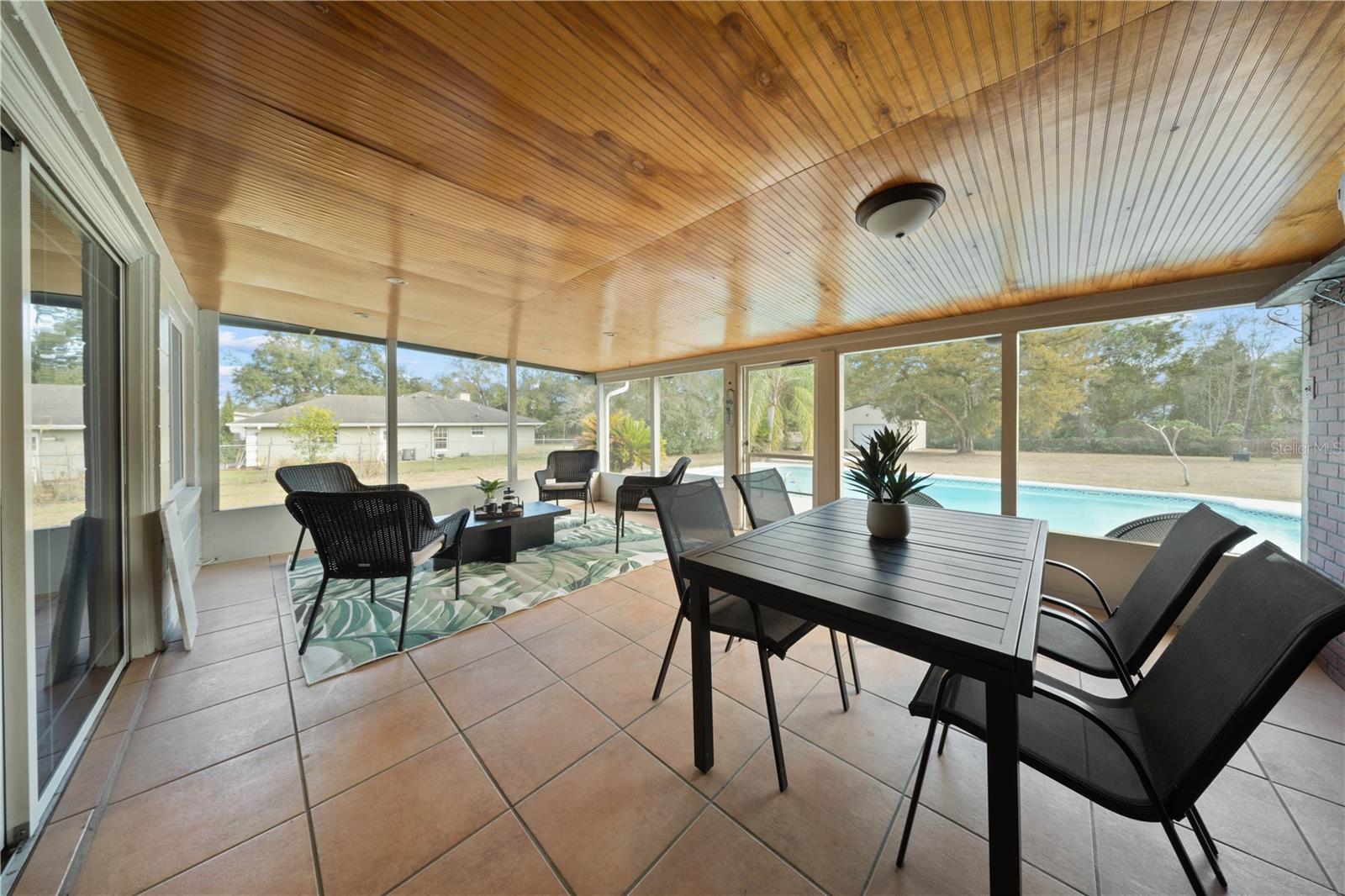 LAKE MOLLY - Residential