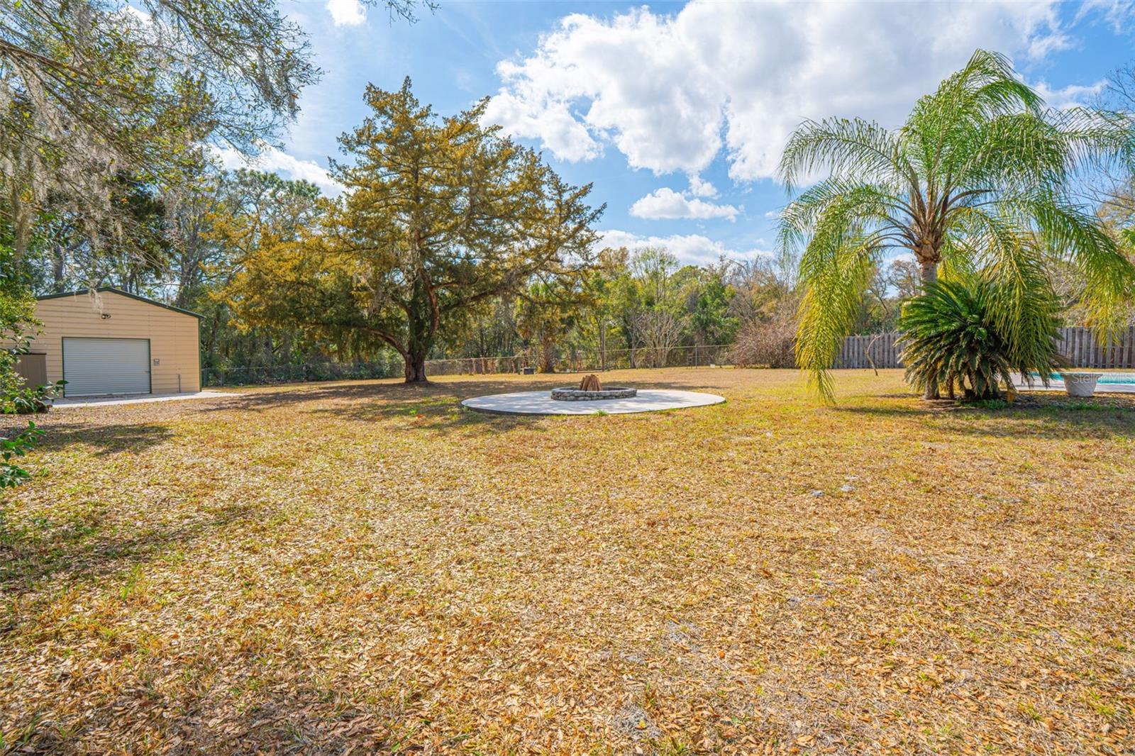 LAKE MOLLY - Residential