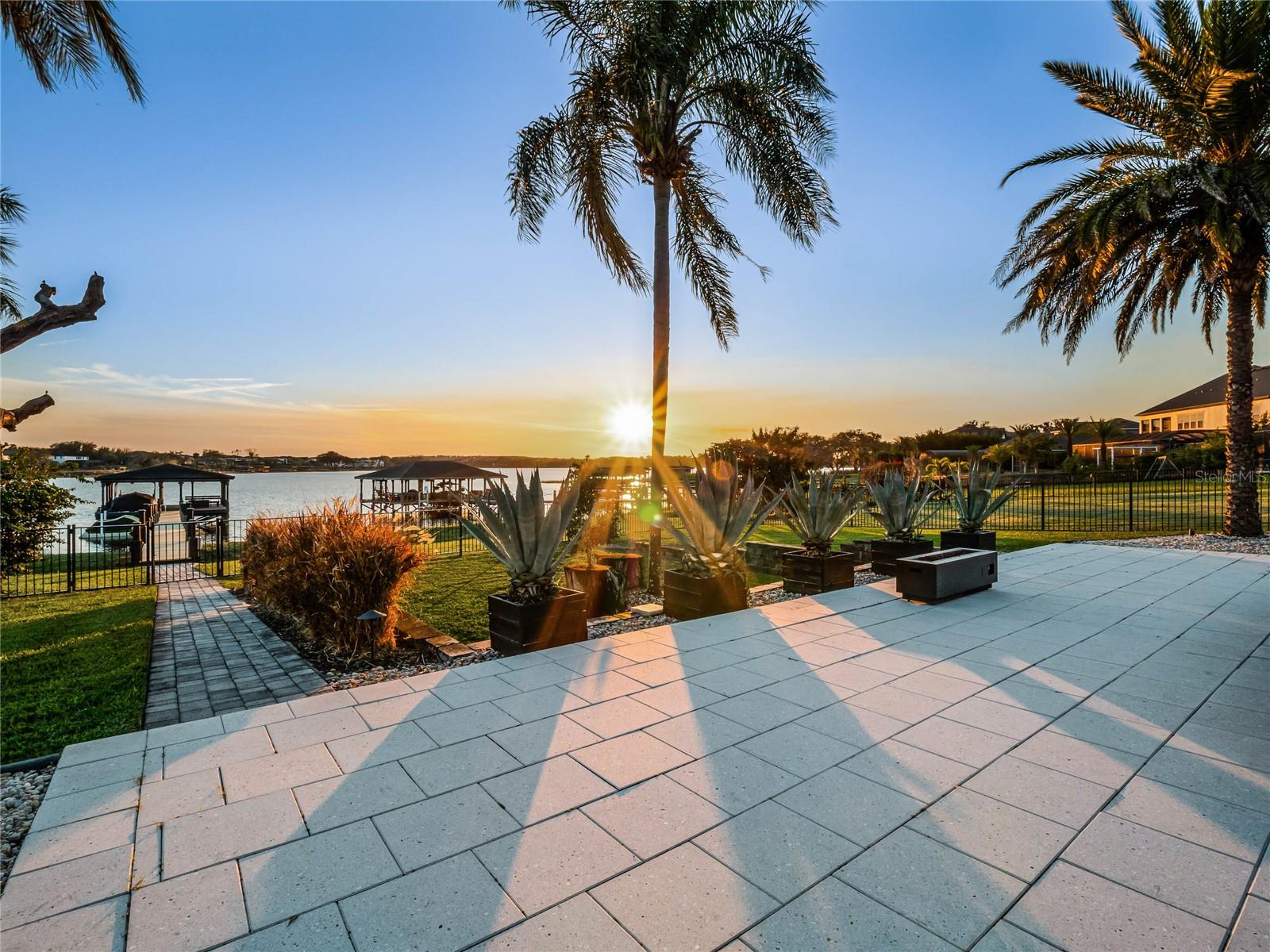 HICKORY HAMMOCK - Residential