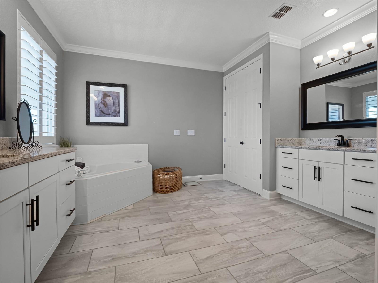 HICKORY HAMMOCK - Residential