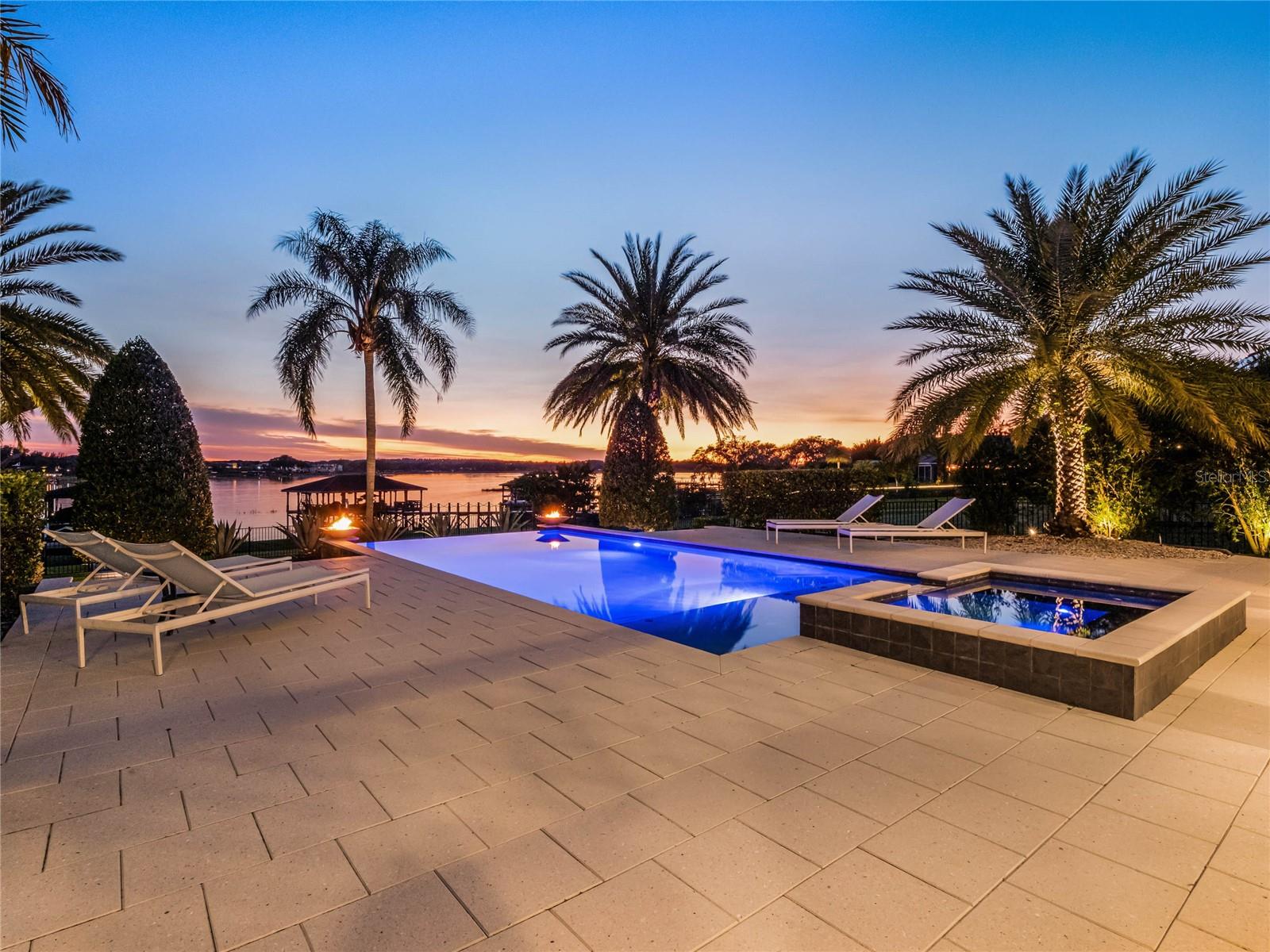 HICKORY HAMMOCK - Residential