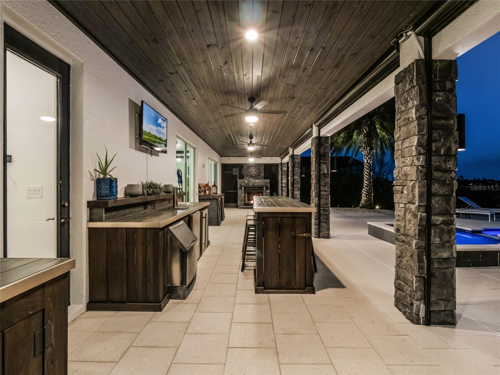 HICKORY HAMMOCK - Residential