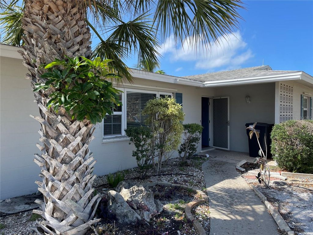 Photo of 10307 Sandpiper Road W, Bradenton, FL 34209 (MLS # A4685491)