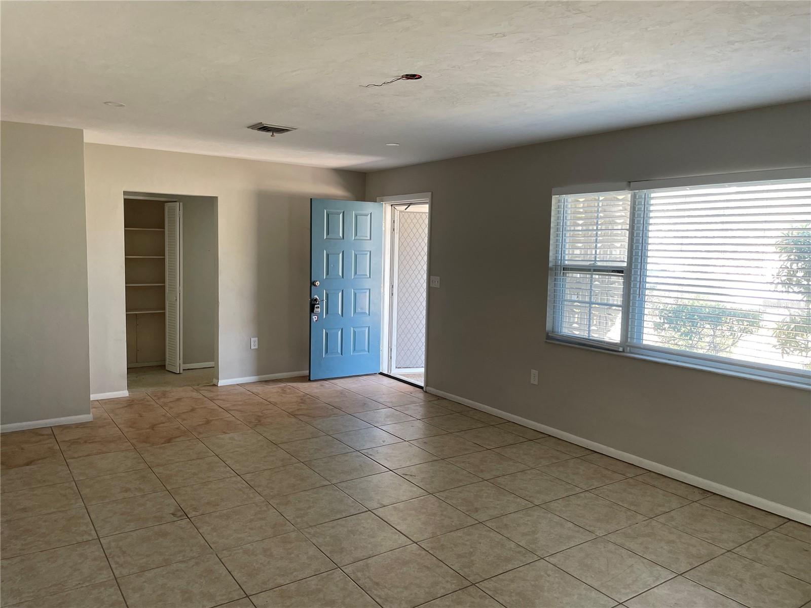 FLAMINGO CAY SECOND UNIT - Residential