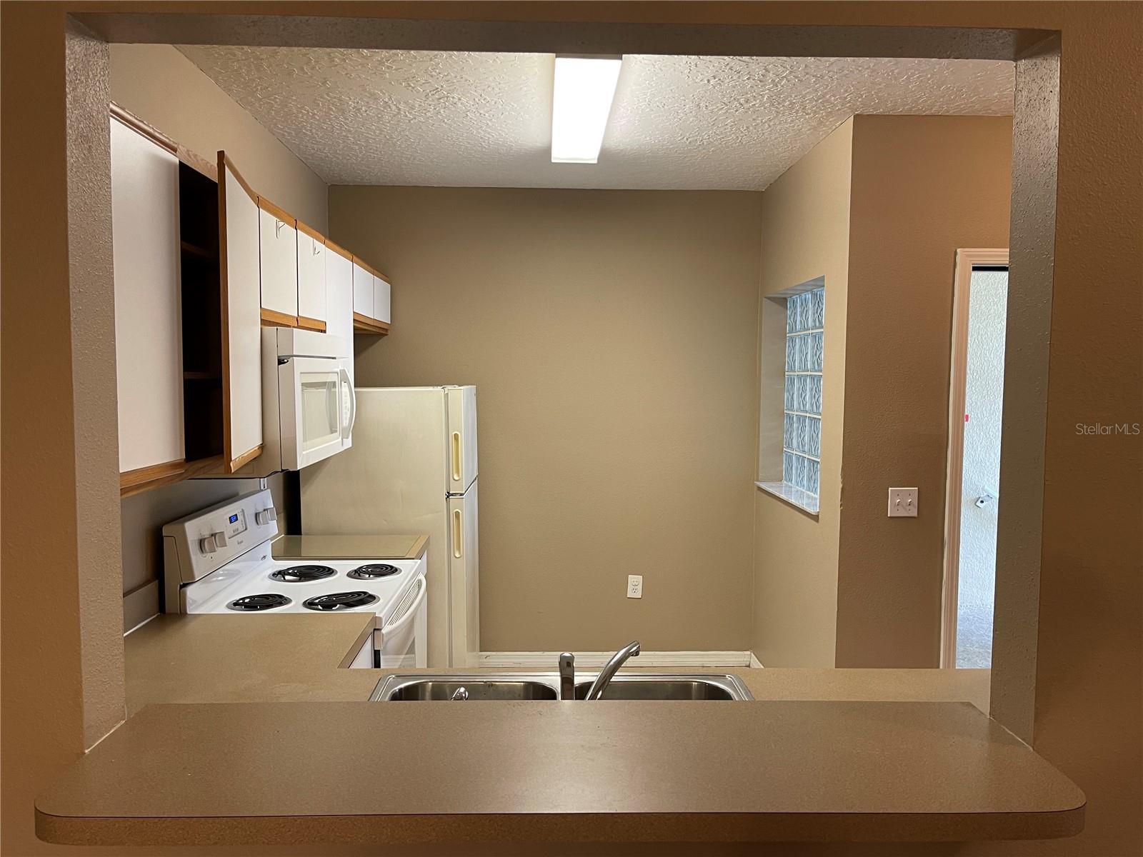 VILLAGES OF BLOOMINGDALE CONDO - Residential