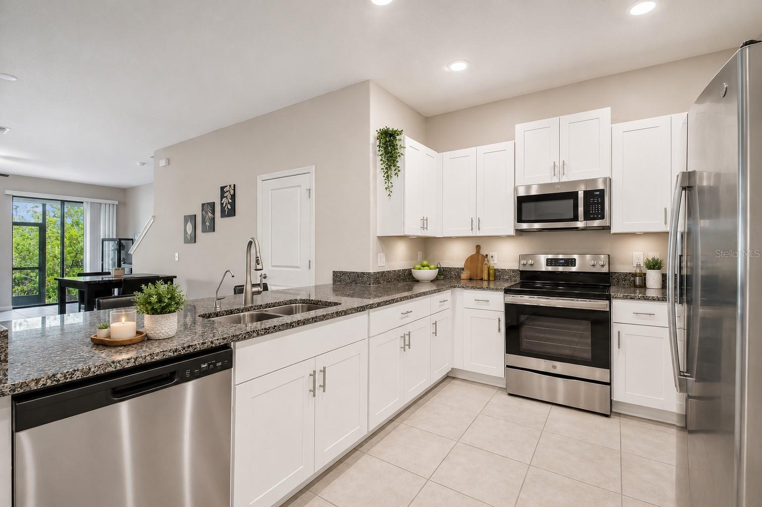 633 ROYAL EMPRESS DRIVE