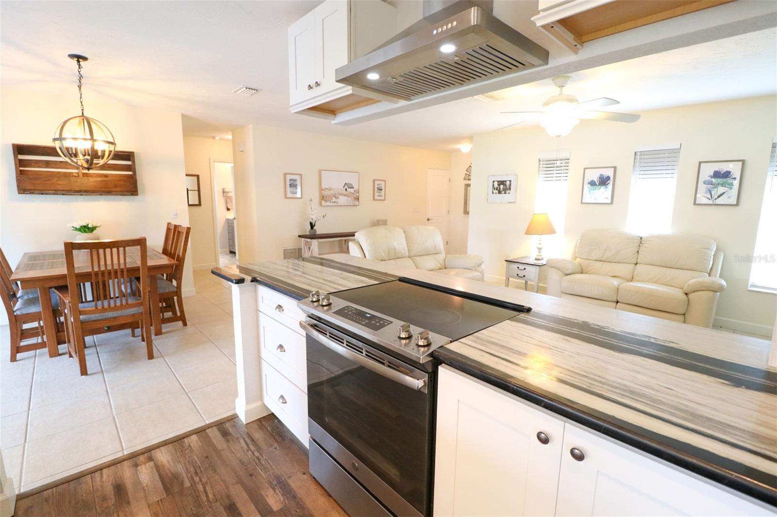 CASA RIO II - Residential Lease