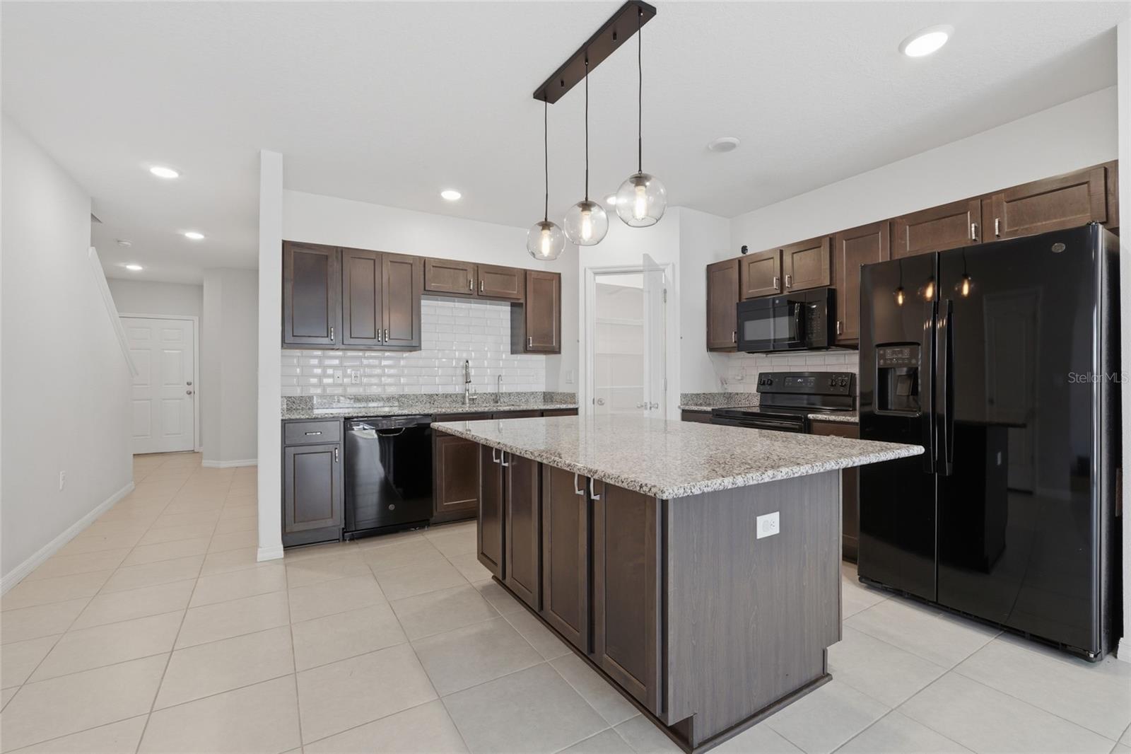 3857 HAMPSTEAD LANE