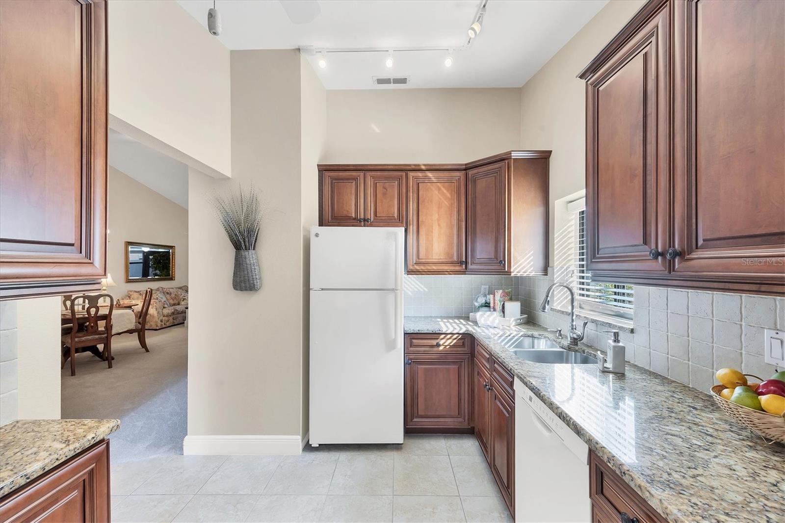 FORTY THREE WEST OAKS II - Residential