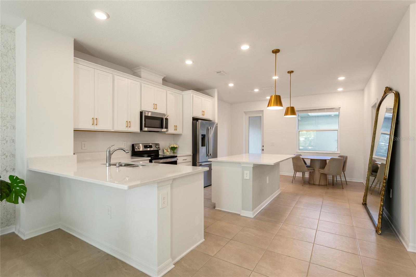 1741 CLEAT LANE, SARASOTA, FL, 34240 3 1741 CLEAT LANE
